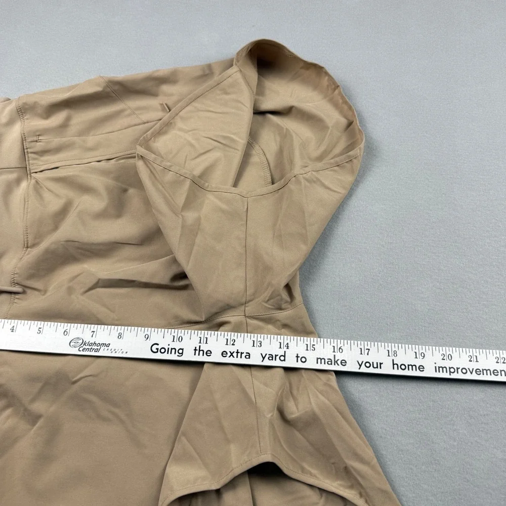 Willit Athletic Shorts Womens 2XL Tan‎ Hiking Travel Stretch Zipper Pocket Khaki
